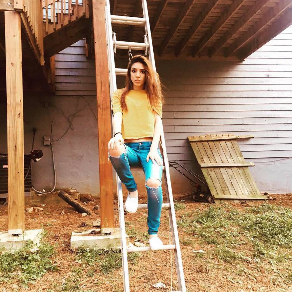 Meet your Posher, Karina